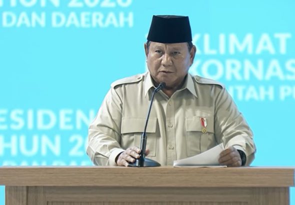 presiden-prabowo-subianto-saat-menyampaikan-paparan-dalam-rakornas-pemerintah-pusat-dan-daerah-tahun-2026-sentul-senin-222026-1770003318352_169
